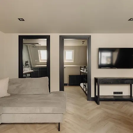 De Ooievaar Апартаменты Нарден